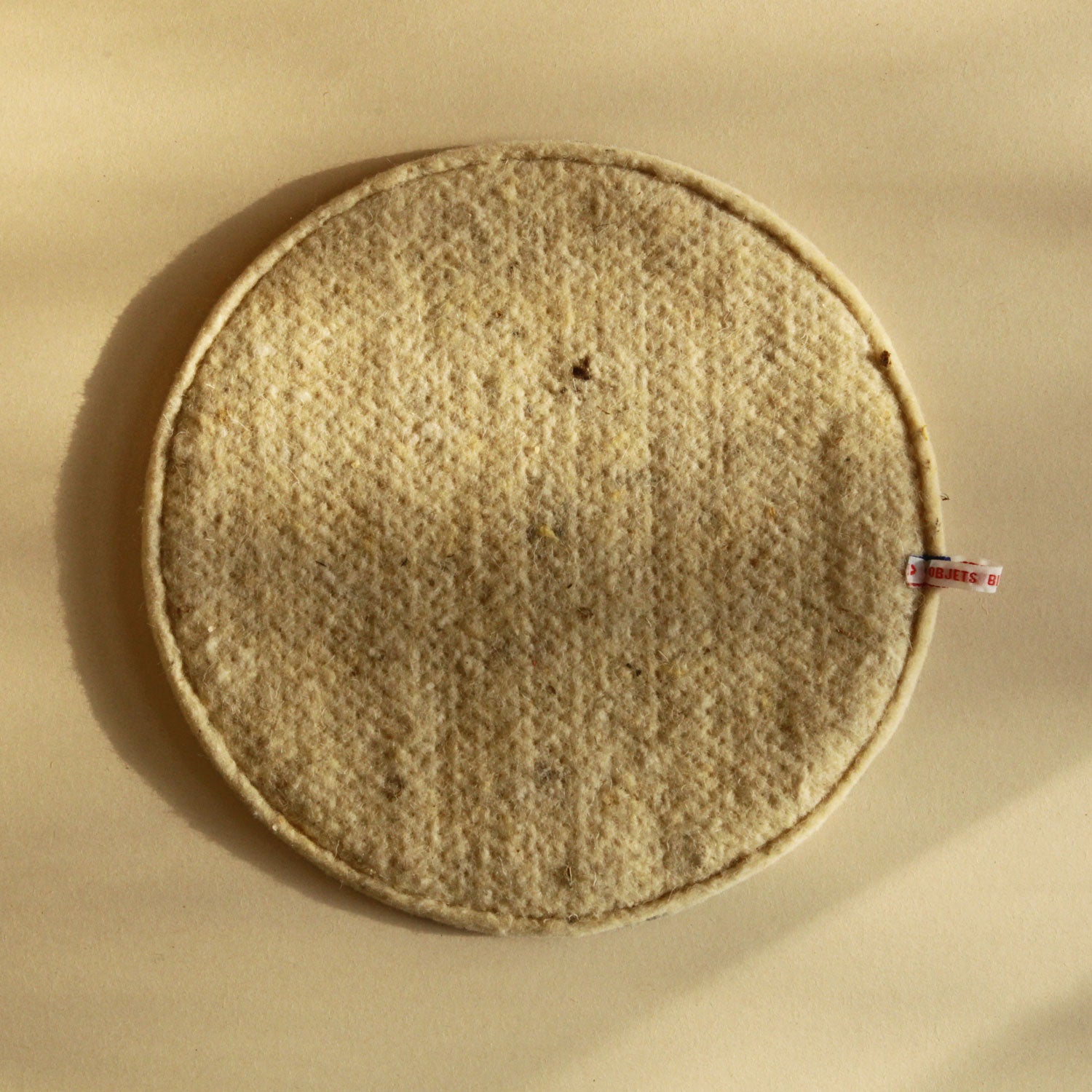 DESSOUS DE PLAT ISOLANT
