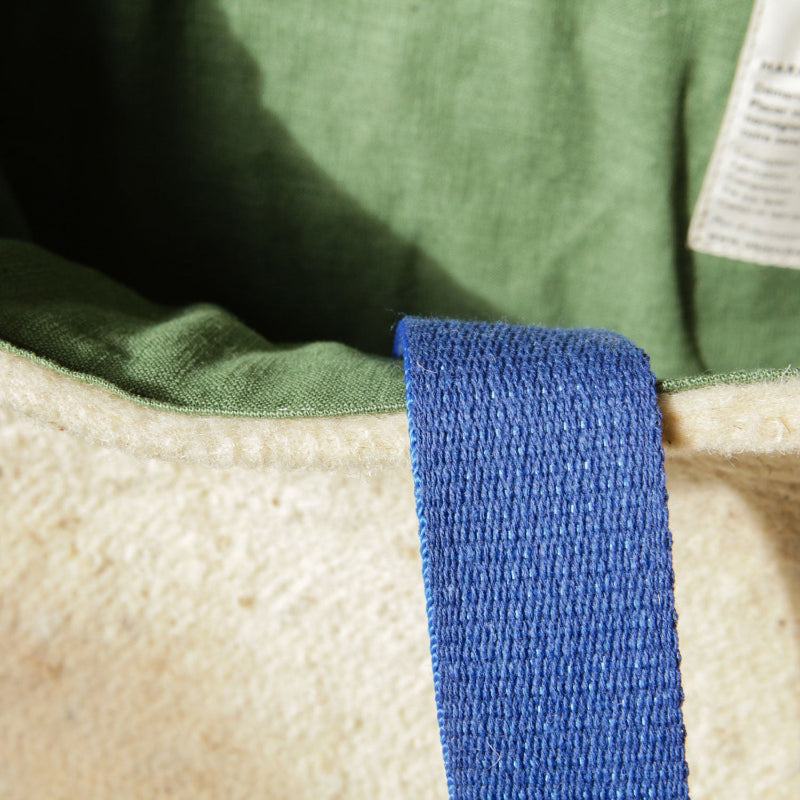 marmite norvegienne nomade lin vert sangle bleue Objets bien faits